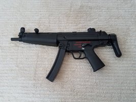 MP5 pushpin 1b.jpg