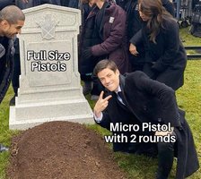 Grant Gustin Next to Oliver Queens Grave 16022020101449.jpg