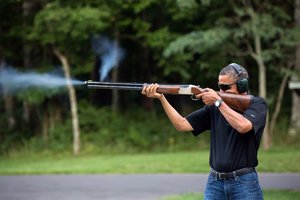 obama_firing_gun.jpg