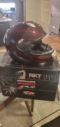 RKT101 helmet3.jpg