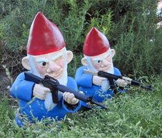 combat-garden-gnomes.jpg