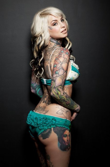 hot-girl-with-tattoos-full-body.jpg